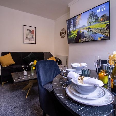 Chic Urban Retreat 1 Bedroom Gem In Covent Garden Лондон Экстерьер фото