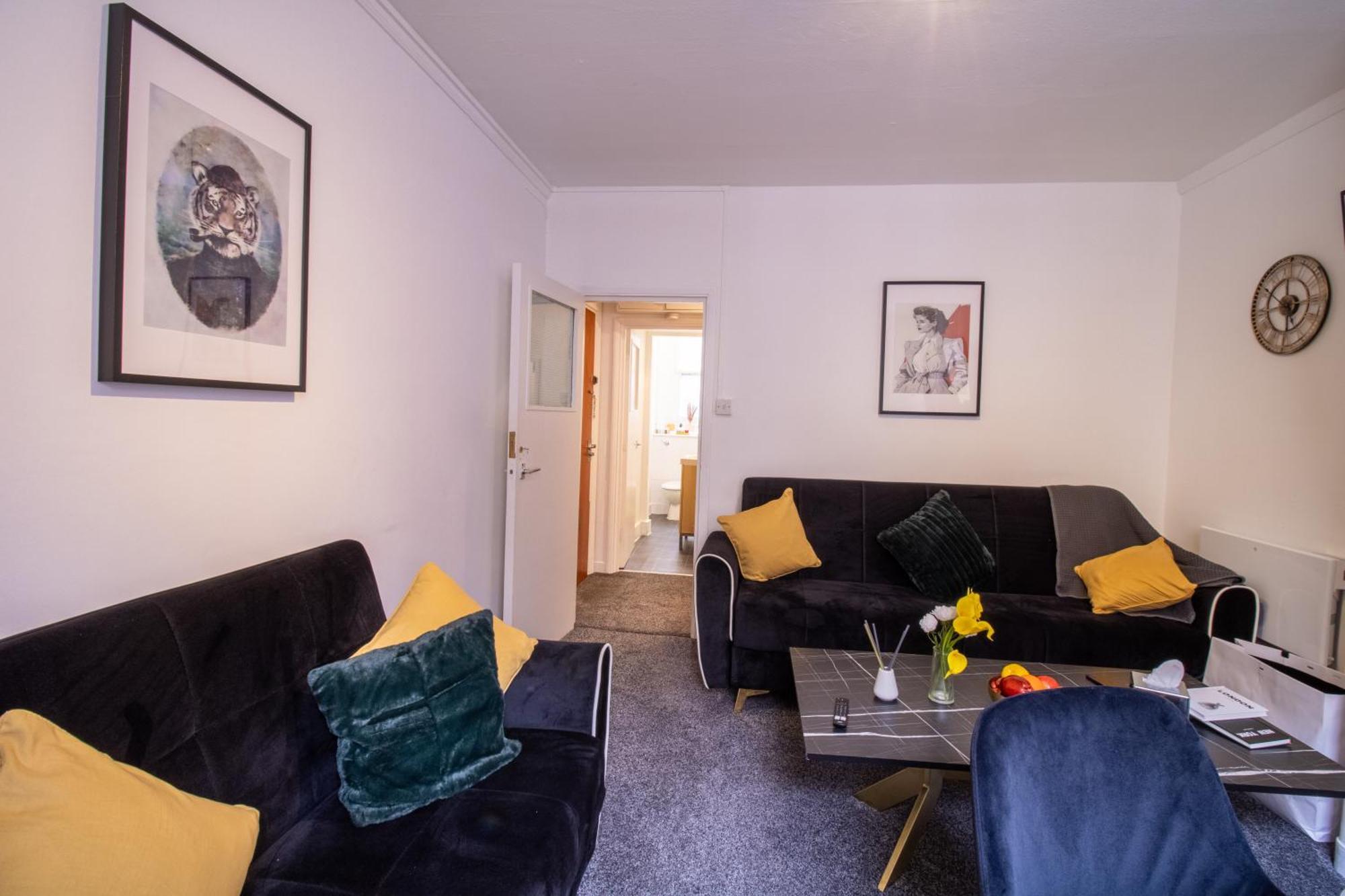 Chic Urban Retreat 1 Bedroom Gem In Covent Garden Лондон Экстерьер фото